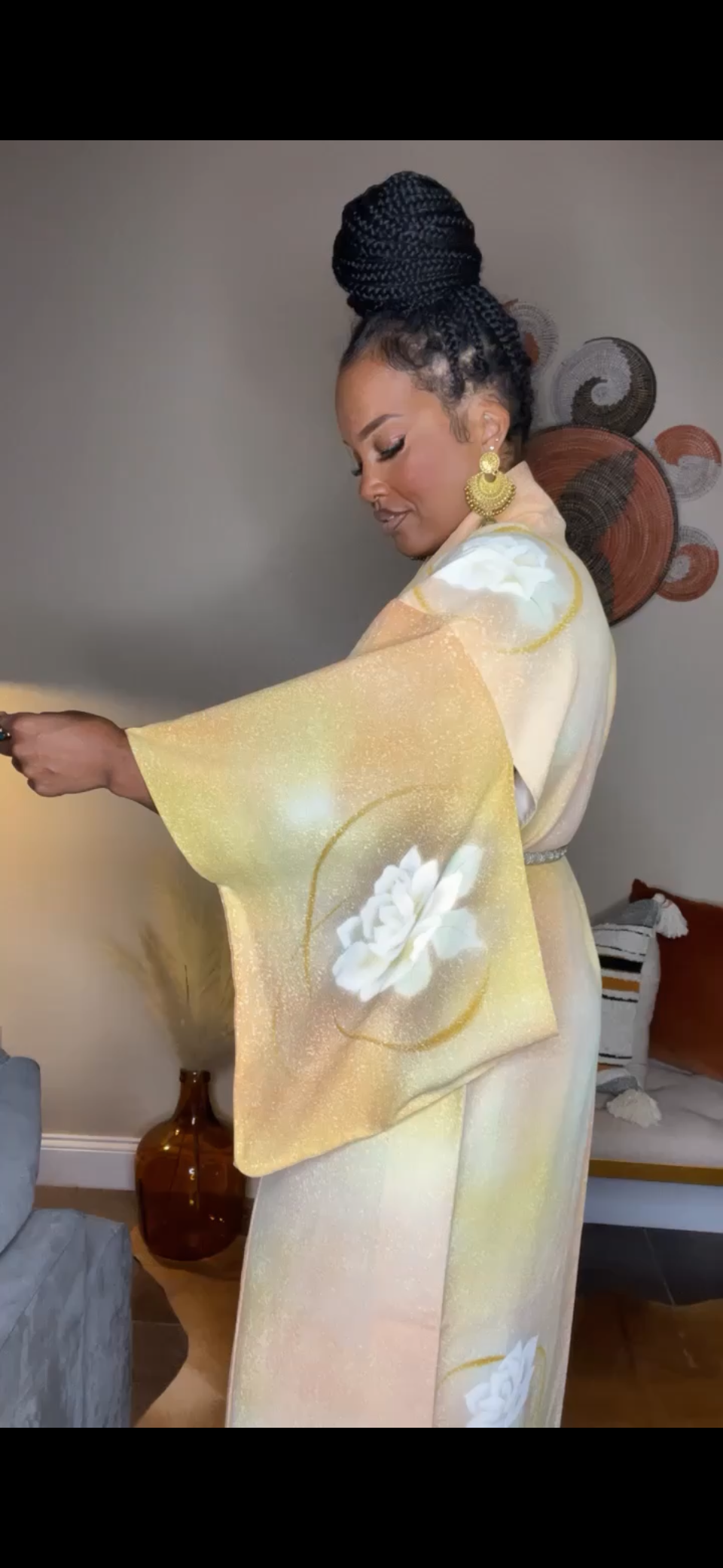 FLOWER BOMB