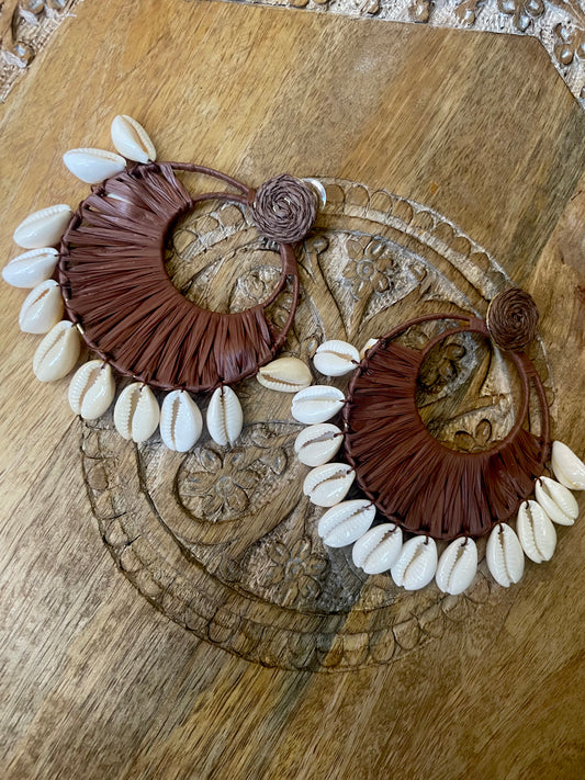 PUKA shell earring