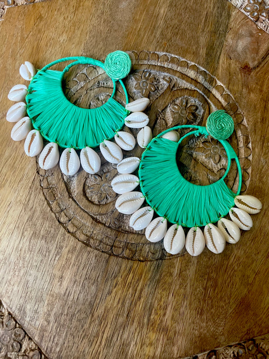 PUKA SHELL EARRING Green